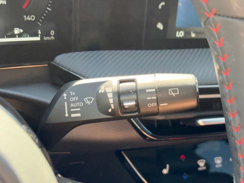 Used 2025 Nissan Kicks SR w/ SR Premium Package AWD/4WD image 16