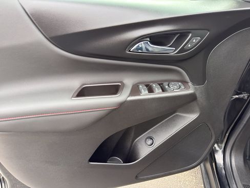 Used 2022 Chevrolet Equinox RS image 13