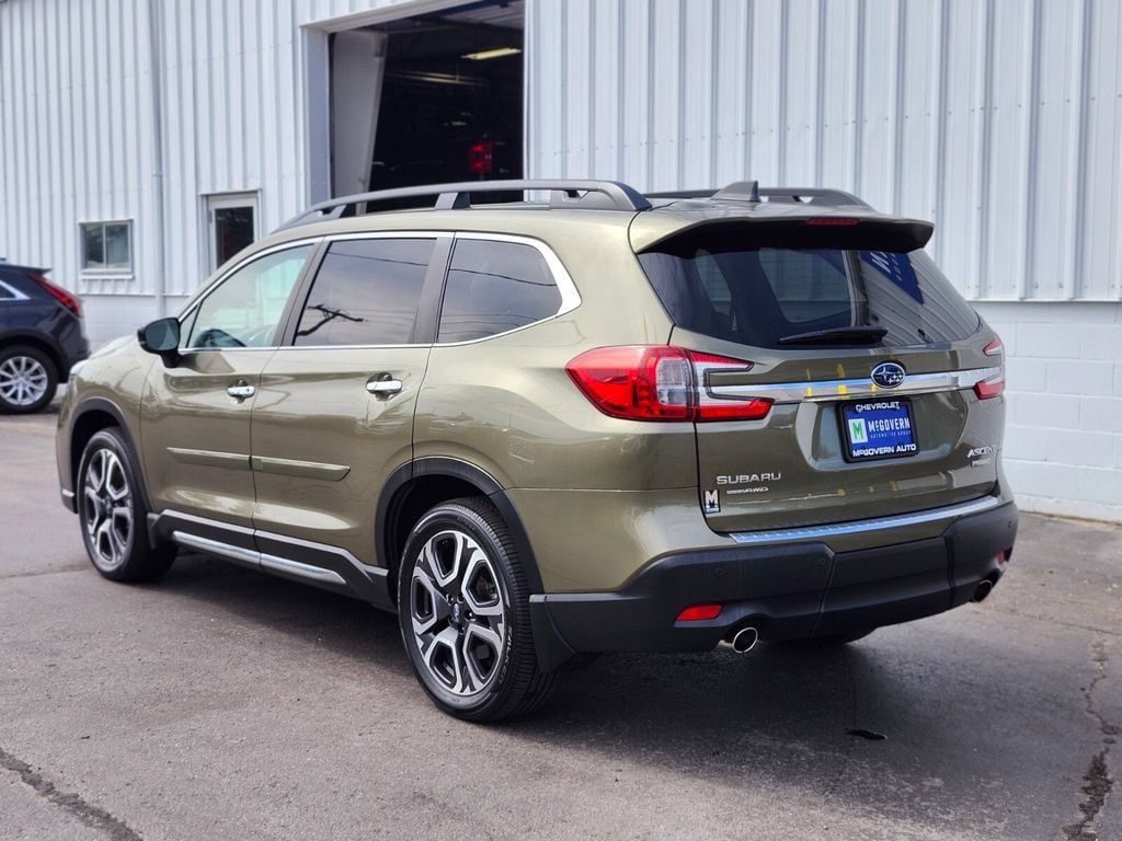 Used 2024 Subaru Ascent Touring AWD/4WD image 3