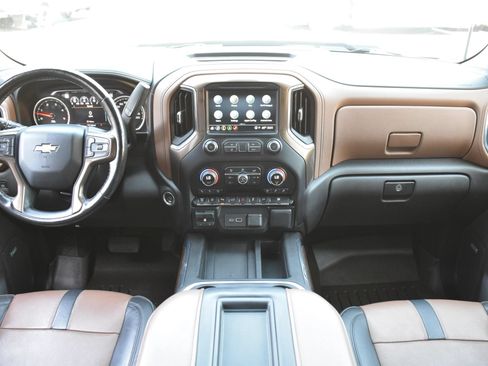 Used 2021 Chevrolet Silverado 3500 High Country AWD/4WD image 31