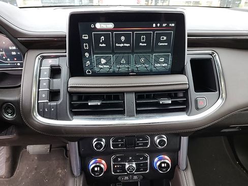 Used 2023 GMC Yukon SLE image 11