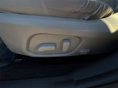 Used 2014 Subaru Forester 2.5i Touring w/ Popular Package #2 image 9