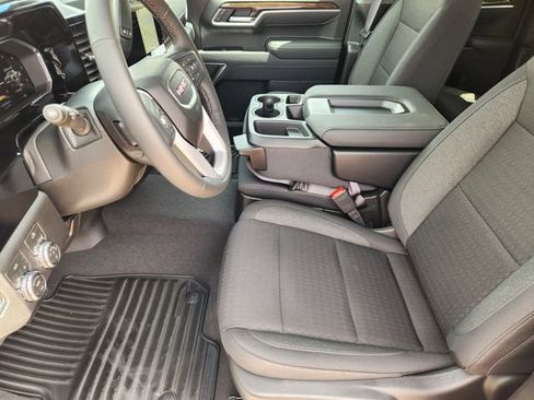 New 2026 GMC Sierra 1500 Elevation image 10