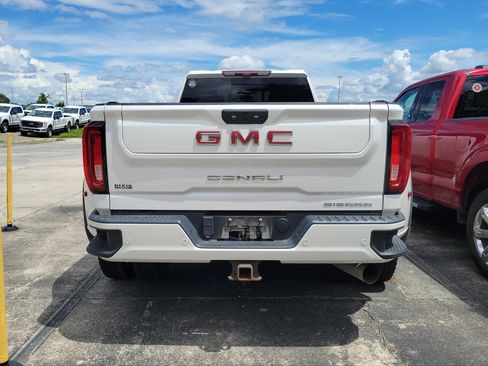 Used 2022 GMC Sierra 3500 Denali w/ Denali Ultimate Package AWD/4WD image 4