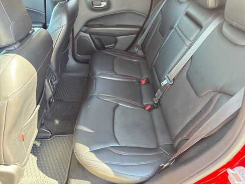 Used 2018 Jeep Compass Trailhawk w/ Cold Weather Group AWD/4WD image 18