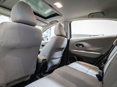 Used 2017 Honda HR-V EX image 28