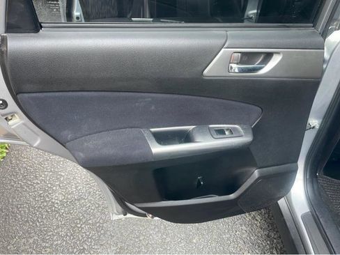 Used 2012 Subaru Forester 2.5X Limited AWD/4WD image 29