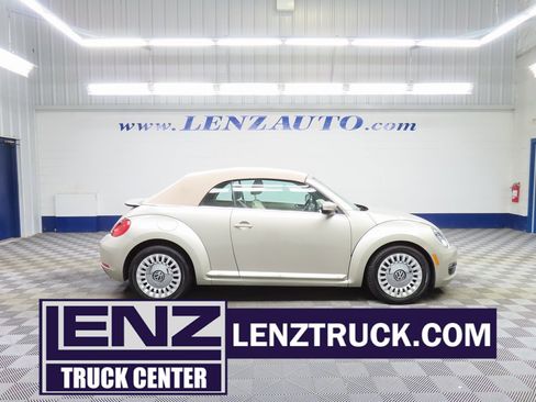 Used 2016 Volkswagen Beetle 1.8T SE image 1