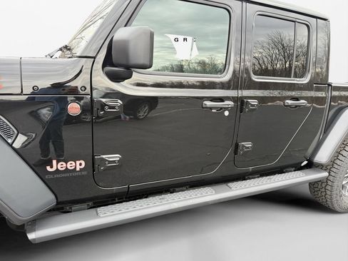New 2026 Jeep Gladiator Mojave w/ Technology Group AWD/4WD image 31