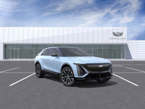 New 2026 Cadillac Lyriq Sport w/ LPO, Floor Liner Package AWD/4WD image 32