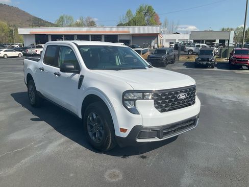 New 2026 Ford Maverick XLT AWD/4WD image 3
