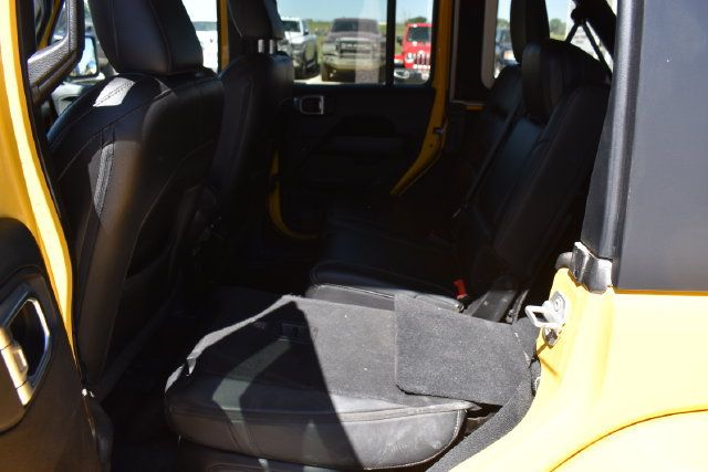 Used 2018 Jeep Wrangler Unlimited Sahara AWD/4WD image 22