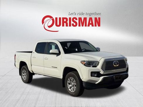 Used 2016 Toyota Tacoma SR5 image 1