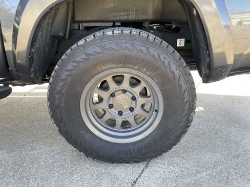 Used 2021 Toyota Tacoma SR5 image 39