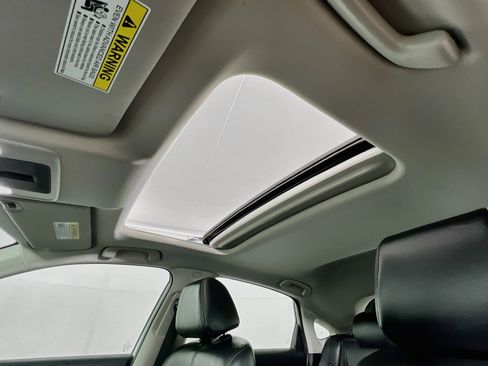 Used 2024 Honda Civic EX-L image 14