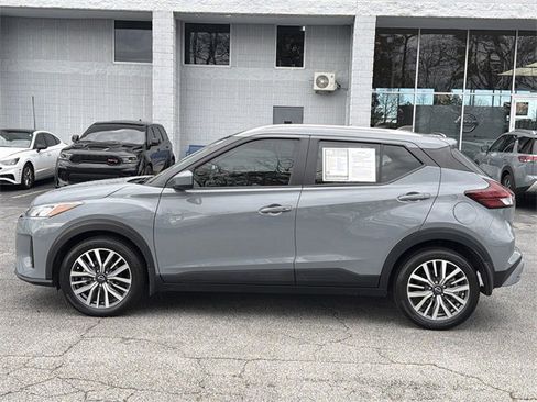 Certified 2023 Nissan Kicks SV image 3