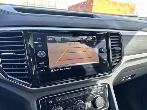 Certified 2022 Volkswagen Atlas SE image 22