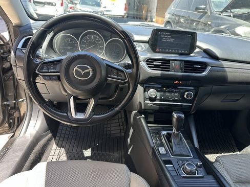Used 2017 MAZDA MAZDA6 Touring FWD image 12