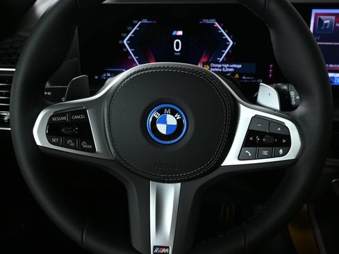 Used 2026 BMW X5 xDrive50e w/ M Sport Package AWD/4WD image 19