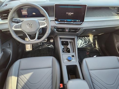 New 2026 Volkswagen Tiguan SE R-Line image 15