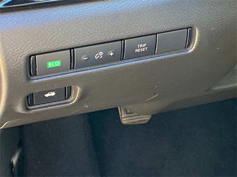 Used 2021 Nissan Sentra SV image 13