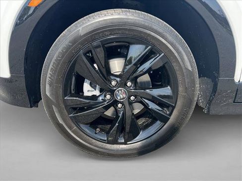 Used 2025 Buick Encore GX Sport Touring image 24