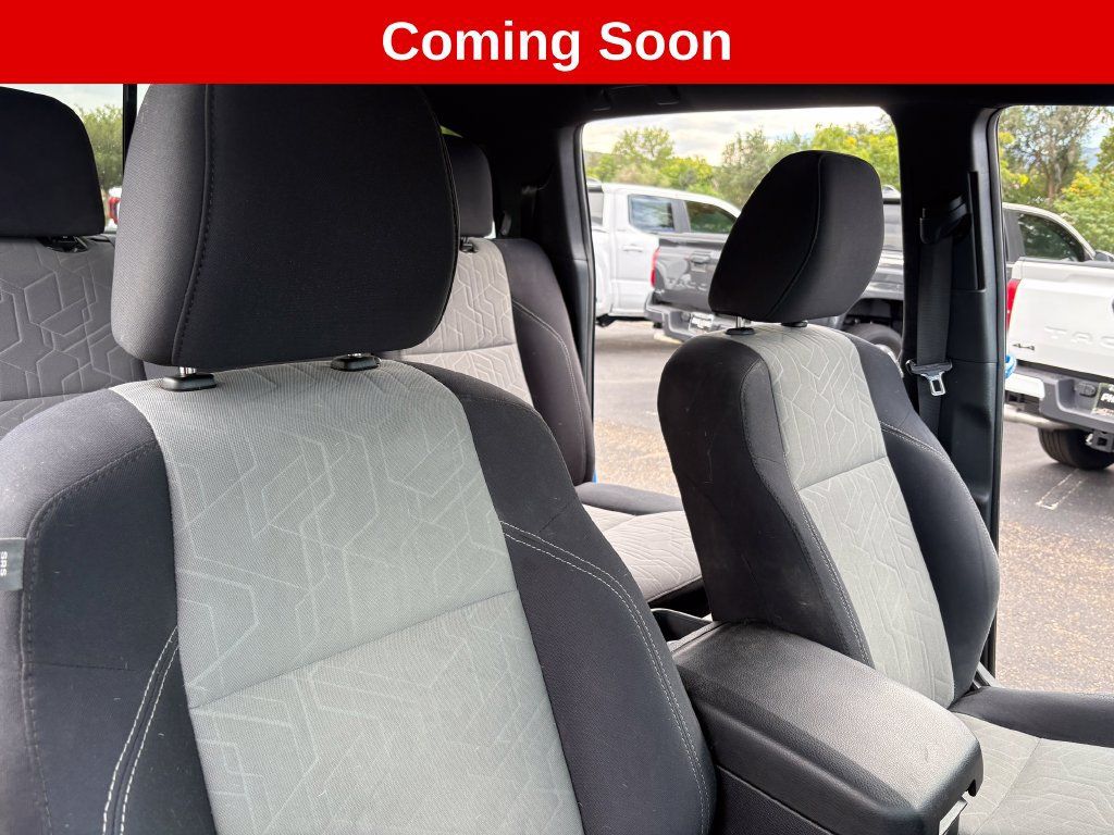 Used 2021 Toyota Tacoma TRD Off-Road w/ Technology Package AWD/4WD image 13