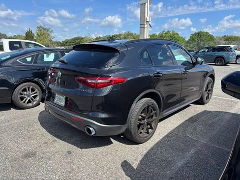 Used 2021 Alfa Romeo Stelvio Sprint w/ Nero Edizione RWD image 8