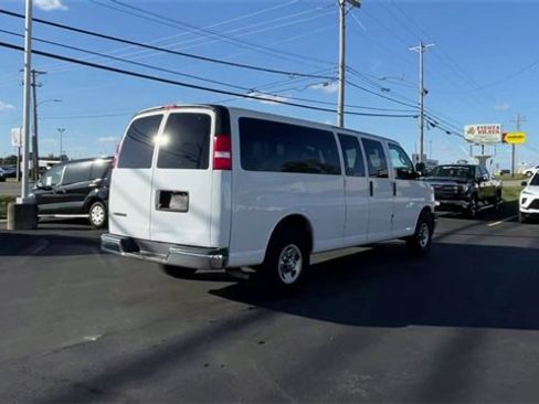 Used 2020 Chevrolet Express 3500 LT w/ LT Preferred Equipment Group image 8