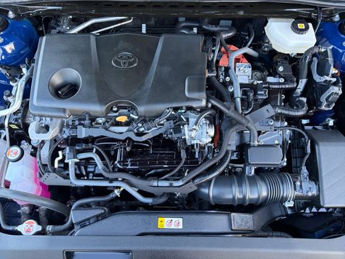 Used 2025 Toyota Camry LE FWD image 28