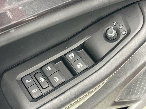 Used 2023 Jeep Grand Cherokee Laredo w/ Trailer Tow Prep Group (B) AWD/4WD image 17