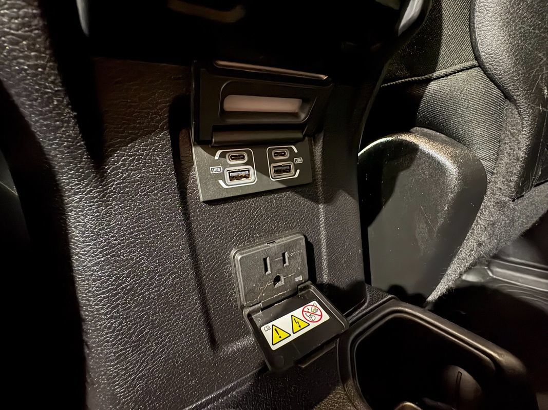 Used 2021 Jeep Wrangler Unlimited Rubicon AWD/4WD image 40