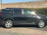Used 2022 GMC Terrain SLE w/ Driver Convenience Package image 3