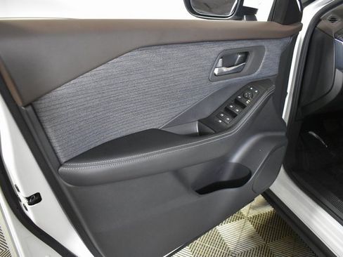 Certified 2023 Nissan Rogue SV image 7