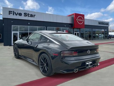 Used 2025 Nissan Z Performance w/ Floor Mat Package RWD image 4