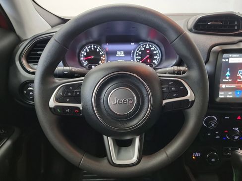 Used 2023 Jeep Renegade Latitude AWD/4WD image 14