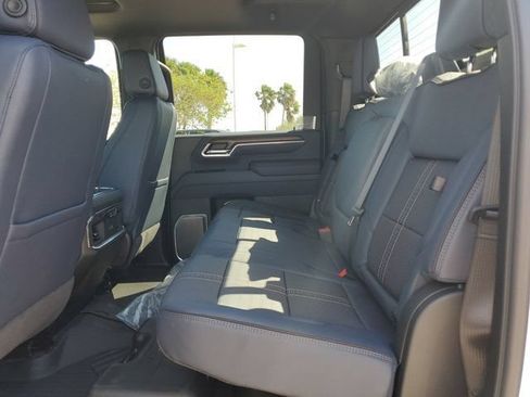New 2026 Chevrolet Silverado 2500 High Country w/ High Country Premium Package AWD/4WD image 17