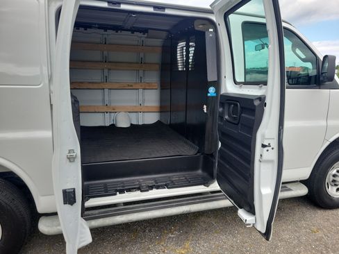 Used 2025 GMC Savana 2500 w/ Driver Convenience Package RWD image 28