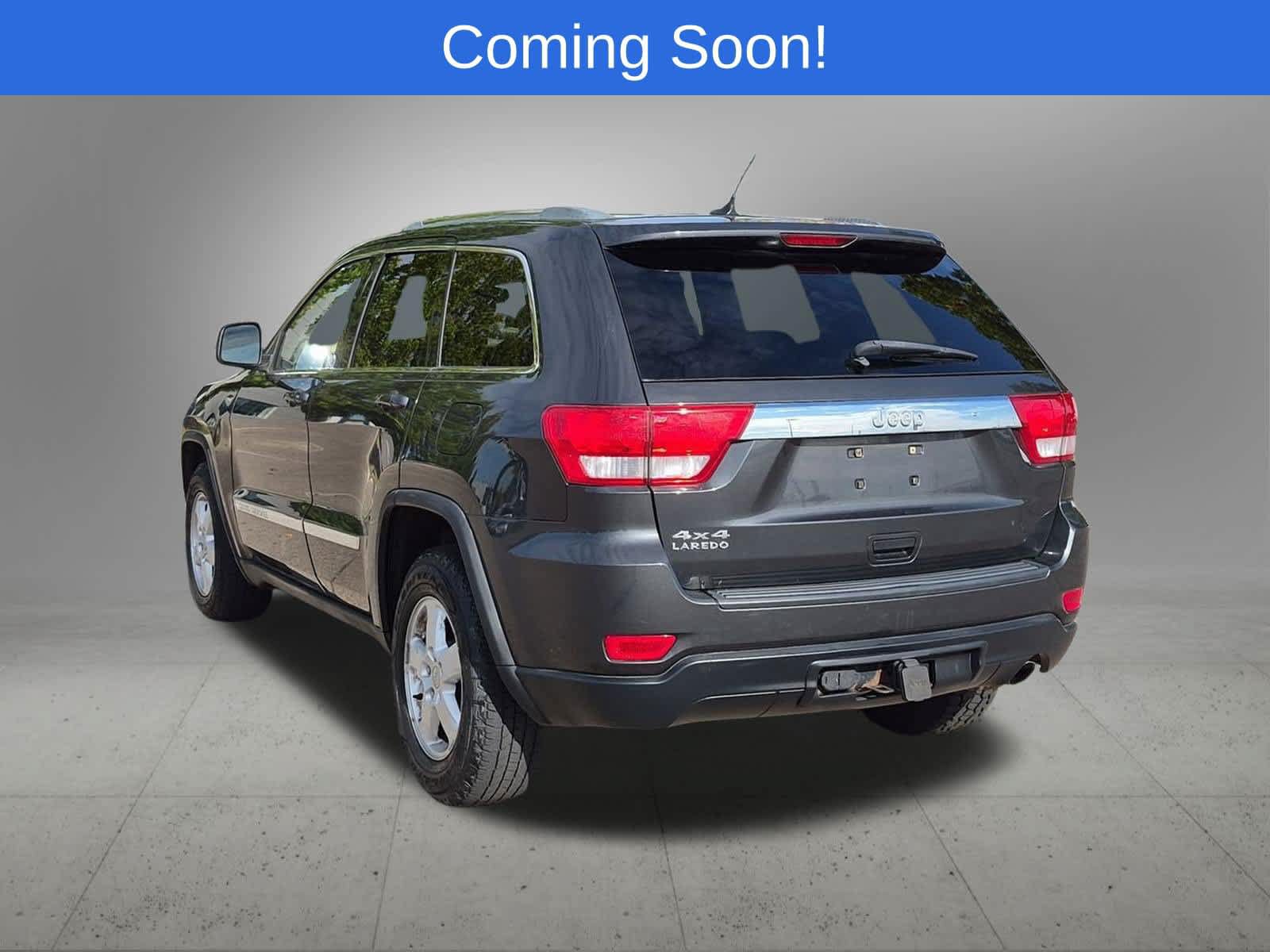 Used 2011 Jeep Grand Cherokee Laredo w/ Security & Convenience Group AWD/4WD image 4