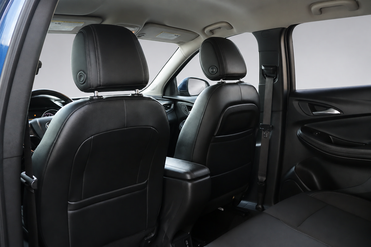 Used 2022 Buick Encore GX Preferred w/ Cold Weather Comfort Package FWD image 18