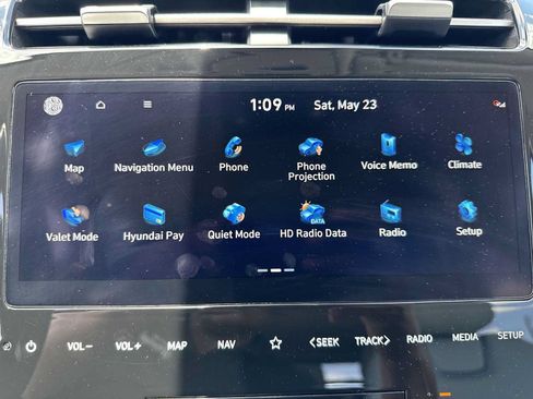Used 2023 Hyundai Tucson Limited AWD/4WD image 26