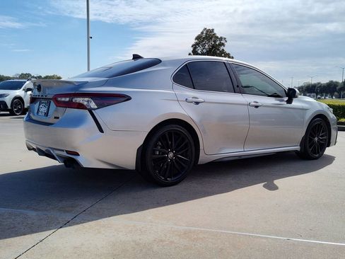 Used 2021 Toyota Camry XSE image 7