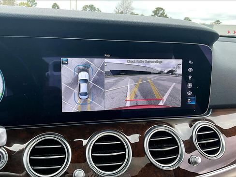 Used 2023 Mercedes-Benz E 350 Sedan image 26