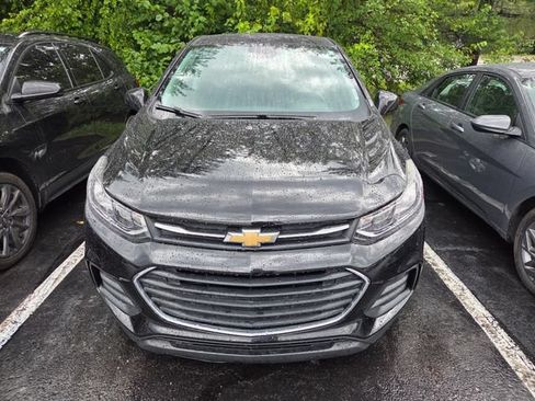 Used 2020 Chevrolet Trax LS w/ Tint and Cruise Package FWD image 2