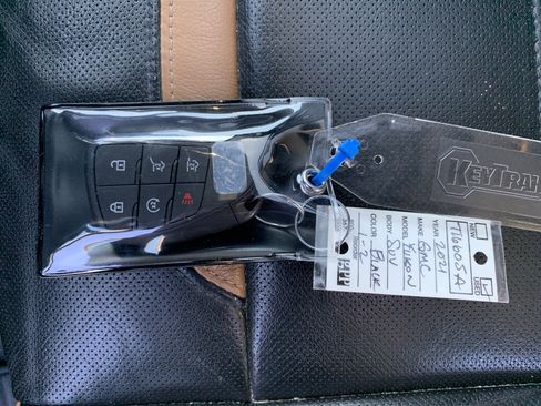 Used 2021 GMC Yukon AT4 w/ AT4 Premium Plus Package image 37