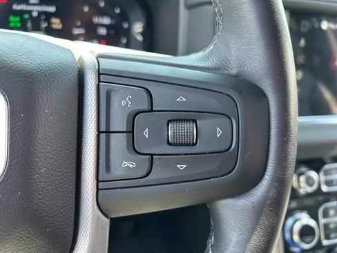 Used 2024 GMC Yukon XL Denali w/ Advanced Technology Package AWD/4WD image 19