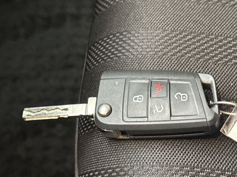 Used 2024 Volkswagen Jetta Sport image 34