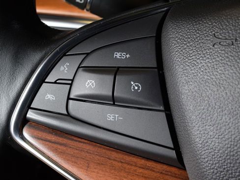 Used 2021 Cadillac XT5 Premium Luxury w/ LPO, Floor Liner Package AWD/4WD image 21