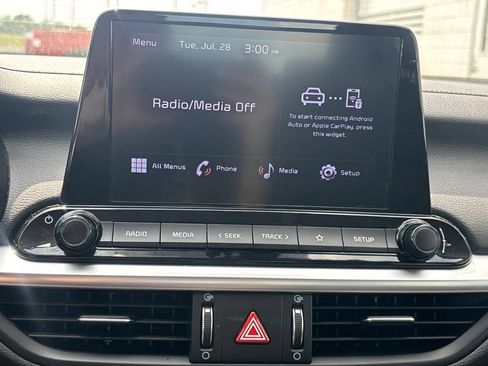 Used 2023 Kia Forte LXS w/ LXS Technology Package FWD image 12