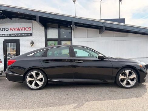 Used 2018 Honda Accord Touring image 1